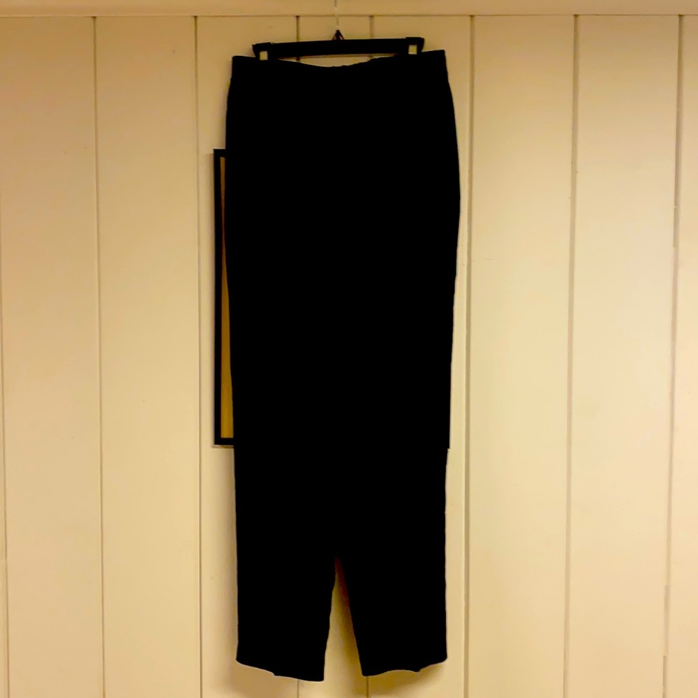 Black straight leg pants. Size Large